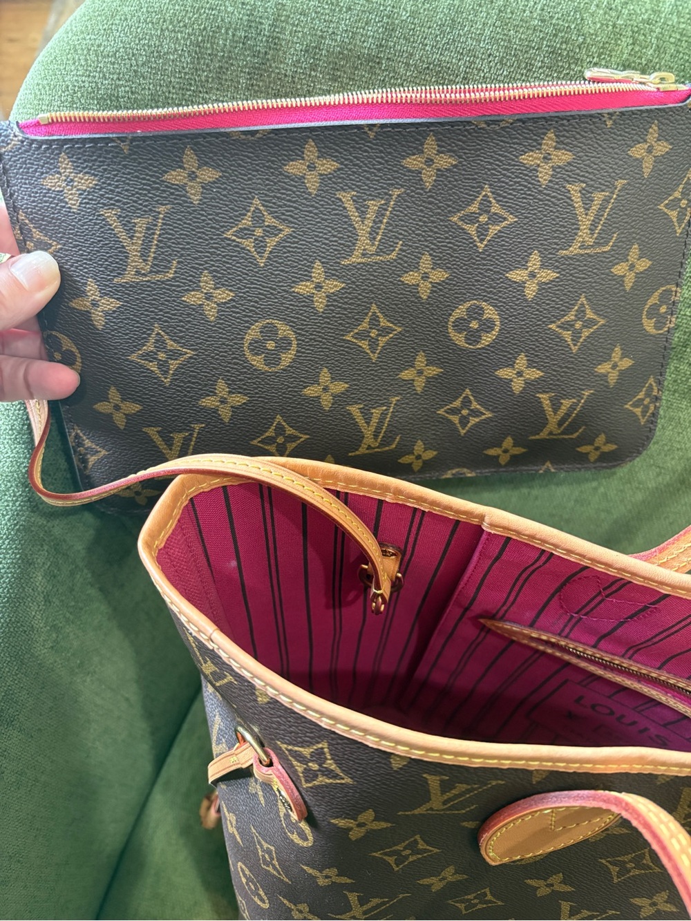 Louis Vuitton Monogram Neverfull Tote MM in Brown with Pink Interior with clutch - Picture 3 of 6